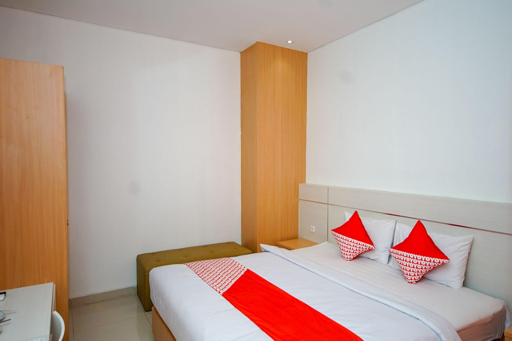 Oyo 344 Kr Hotel Παλεμπάνγκ Εξωτερικό φωτογραφία
