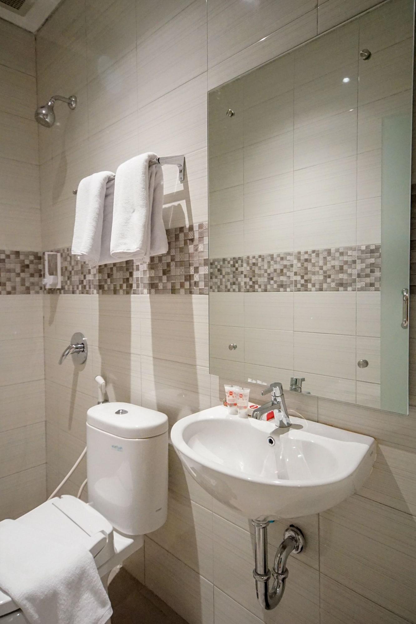 Oyo 344 Kr Hotel Παλεμπάνγκ Εξωτερικό φωτογραφία