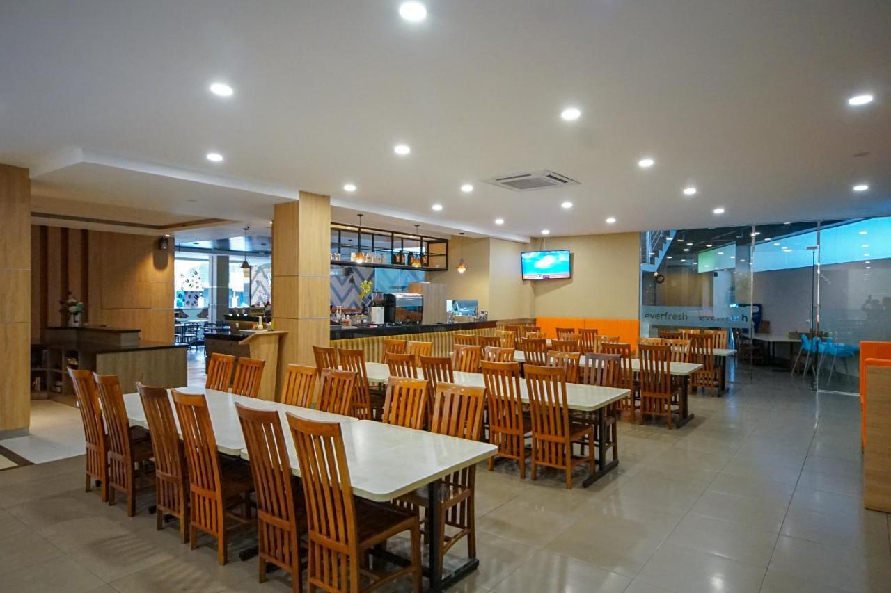 Oyo 344 Kr Hotel Παλεμπάνγκ Εξωτερικό φωτογραφία
