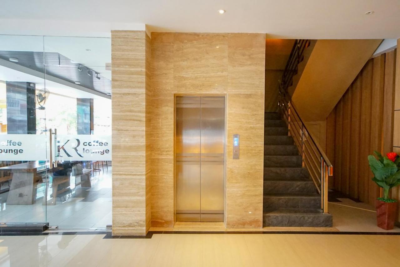 Oyo 344 Kr Hotel Παλεμπάνγκ Εξωτερικό φωτογραφία