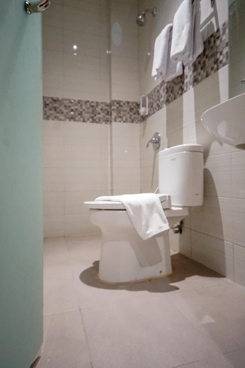Oyo 344 Kr Hotel Παλεμπάνγκ Εξωτερικό φωτογραφία